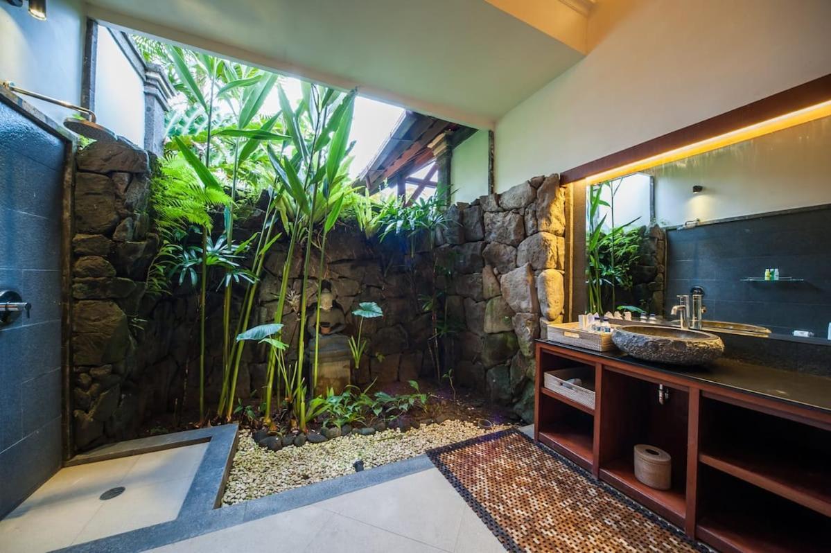 Luxury 3Br Infinity Jungle View Aashaya Villa Ubud Exteriör bild